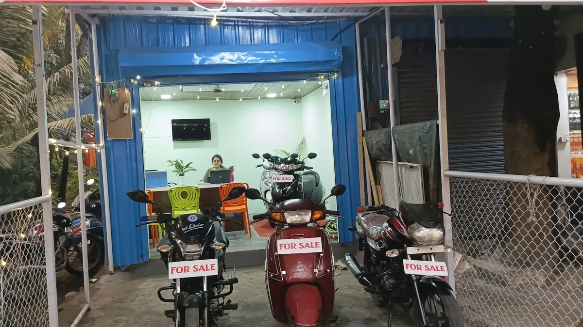 Bikes for sale inside Old Bike Showroom, Virar West